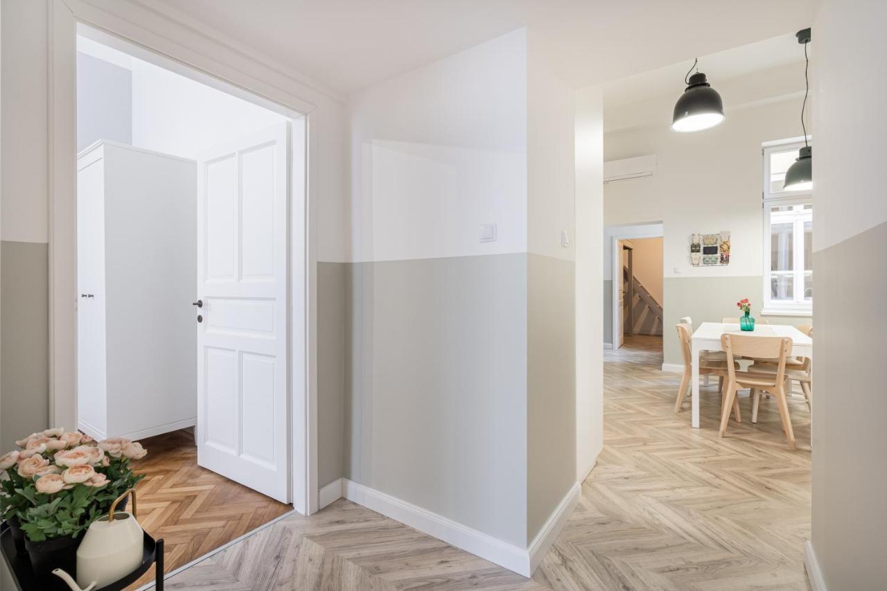 Atmos Glare Apartment Budapest Exterior photo