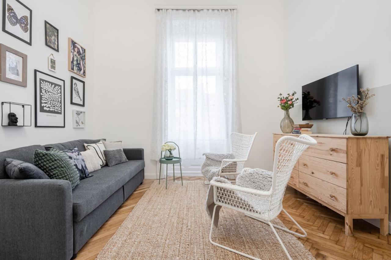 Atmos Glare Apartment Budapest Exterior photo